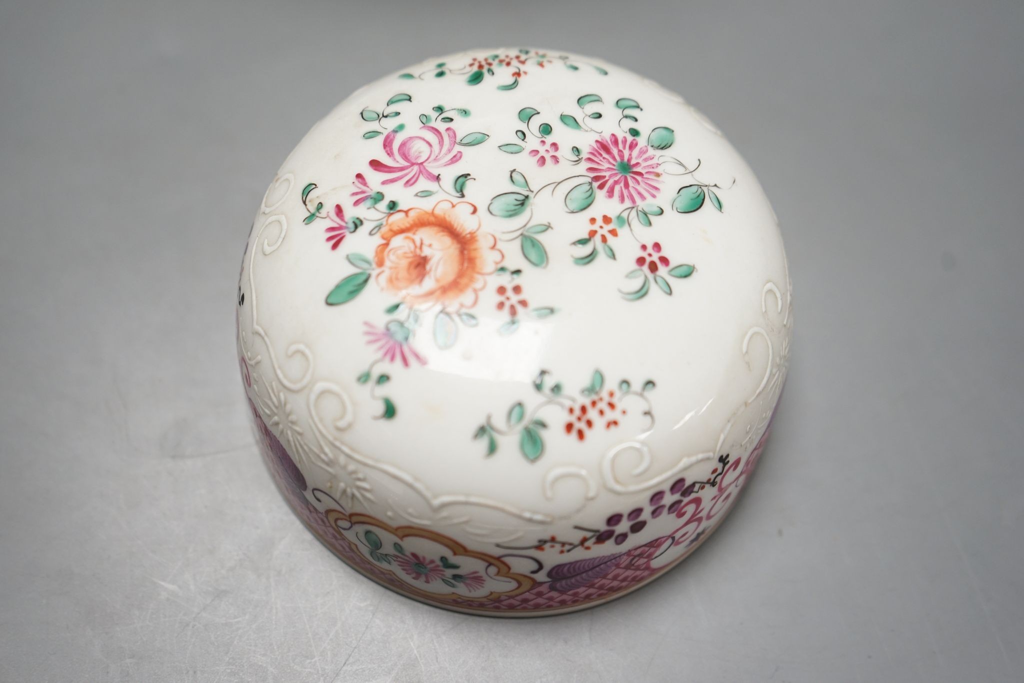 A 19th century Samson ovoid jar and cover 29cm